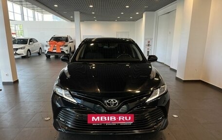Toyota Camry, 2018 год, 3 070 000 рублей, 8 фотография