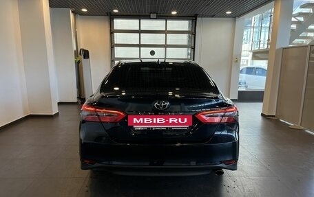 Toyota Camry, 2018 год, 3 070 000 рублей, 4 фотография