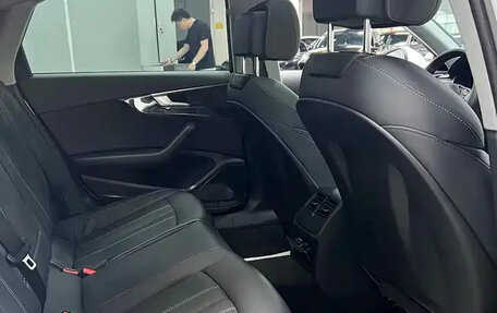 Audi A4, 2022 год, 2 390 010 рублей, 12 фотография