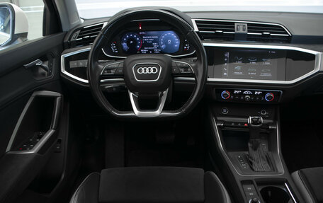 Audi Q3, 2021 год, 3 300 000 рублей, 10 фотография