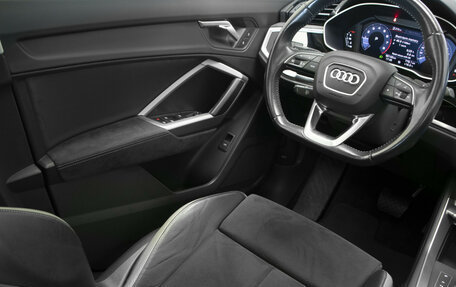 Audi Q3, 2021 год, 3 300 000 рублей, 20 фотография
