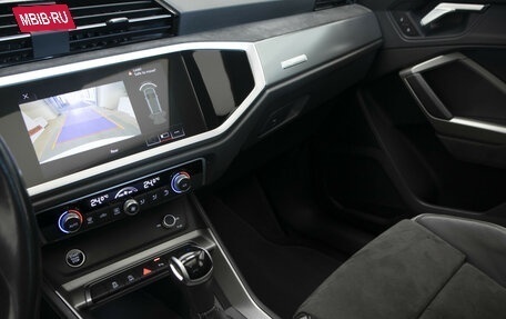 Audi Q3, 2021 год, 3 300 000 рублей, 26 фотография