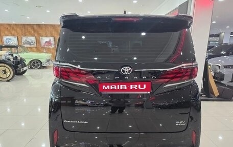 Toyota Alphard, 2024 год, 11 000 100 рублей, 4 фотография