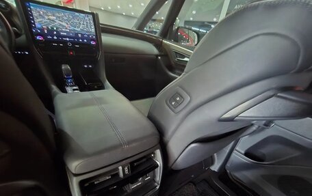 Toyota Alphard, 2024 год, 11 000 100 рублей, 12 фотография