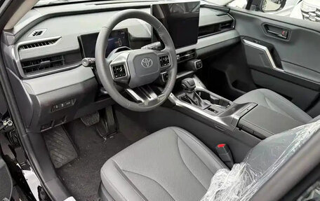 Toyota RAV4, 2026 год, 4 100 001 рублей, 13 фотография
