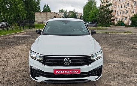 Volkswagen Tiguan II, 2021 год, 3 333 000 рублей, 1 фотография