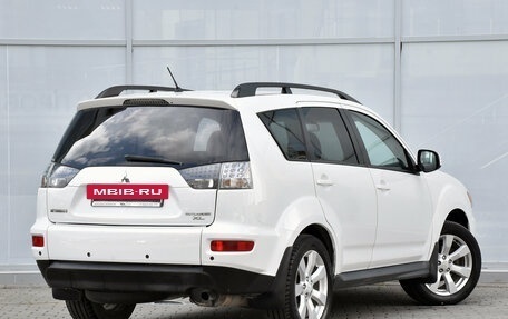 Mitsubishi Outlander III рестайлинг 3, 2011 год, 1 045 000 рублей, 2 фотография