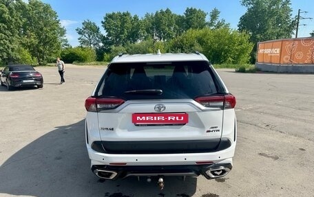 Toyota RAV4, 2021 год, 3 150 000 рублей, 5 фотография