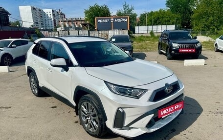 Toyota RAV4, 2021 год, 3 150 000 рублей, 4 фотография