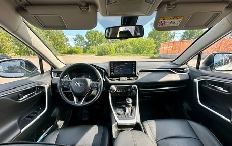 Toyota RAV4, 2021 год, 3 150 000 рублей, 8 фотография