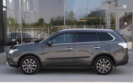 Mitsubishi Outlander III рестайлинг 3, 2014 год, 1 900 000 рублей, 8 фотография