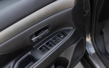 Mitsubishi Outlander III рестайлинг 3, 2014 год, 1 900 000 рублей, 17 фотография