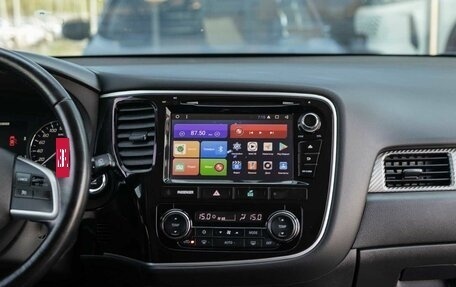 Mitsubishi Outlander III рестайлинг 3, 2014 год, 1 900 000 рублей, 14 фотография