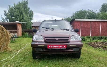 Chevrolet Niva I рестайлинг, 2004 год, 200 000 рублей, 1 фотография