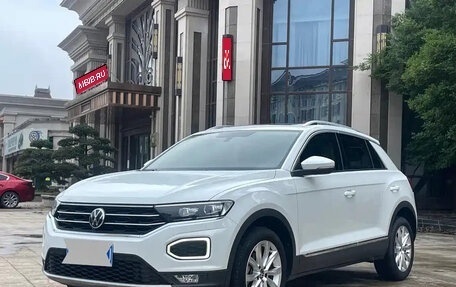 Volkswagen T-Roc I, 2022 год, 1 577 760 рублей, 1 фотография