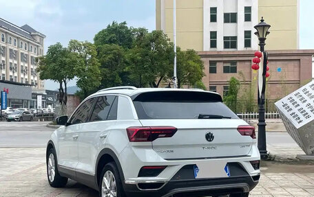 Volkswagen T-Roc I, 2022 год, 1 577 760 рублей, 4 фотография