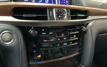 Lexus LX III, 2016 год, 6 800 000 рублей, 17 фотография