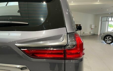 Lexus LX III, 2016 год, 6 800 000 рублей, 26 фотография