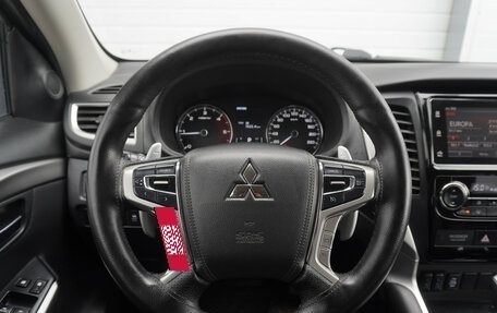 Mitsubishi Pajero Sport III рестайлинг, 2018 год, 2 989 000 рублей, 13 фотография