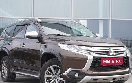 Mitsubishi Pajero Sport III рестайлинг, 2018 год, 2 989 000 рублей, 3 фотография