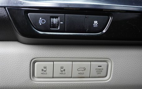 KIA Carnival, 2021 год, 3 750 000 рублей, 19 фотография