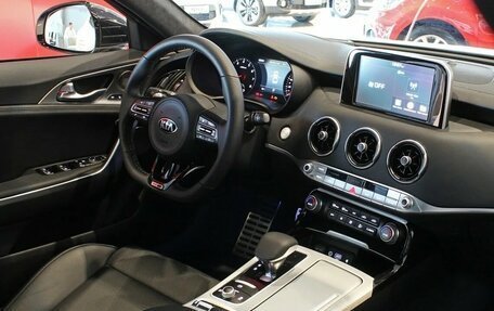 KIA Stinger I, 2018 год, 3 800 000 рублей, 2 фотография