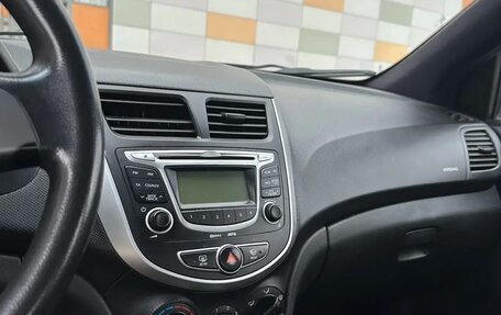 Hyundai Solaris II рестайлинг, 2013 год, 680 000 рублей, 5 фотография