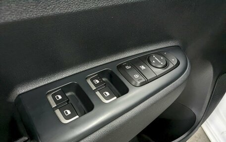 KIA Rio IV, 2021 год, 1 590 000 рублей, 12 фотография