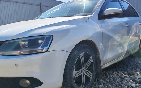 Volkswagen Jetta VI, 2011 год, 600 000 рублей, 3 фотография
