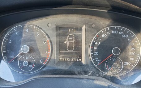 Volkswagen Jetta VI, 2011 год, 600 000 рублей, 6 фотография
