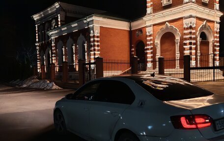 Volkswagen Jetta VI, 2011 год, 600 000 рублей, 8 фотография