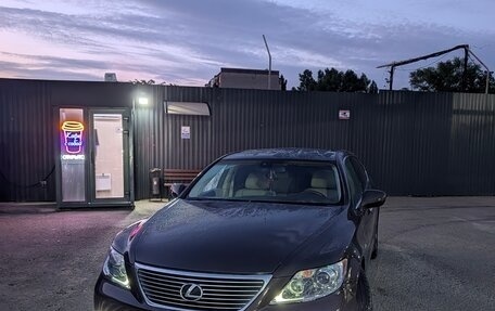 Lexus LS IV, 2006 год, 800 000 рублей, 10 фотография