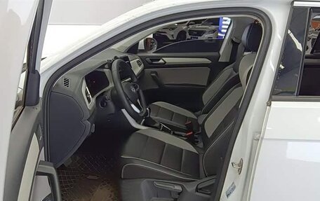 Volkswagen T-Roc I, 2023 год, 1 630 000 рублей, 10 фотография