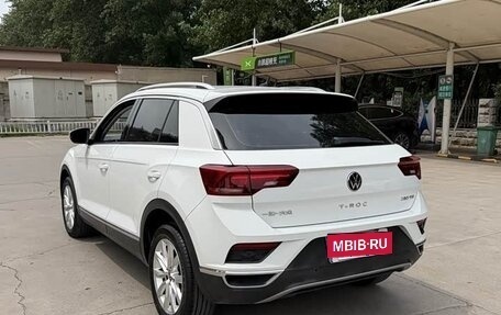 Volkswagen T-Roc I, 2022 год, 1 559 267 рублей, 3 фотография