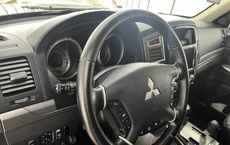 Mitsubishi Pajero IV, 2018 год, 3 397 000 рублей, 17 фотография