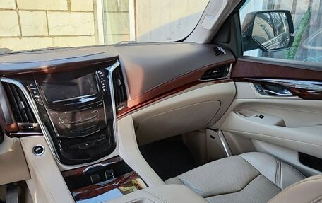 Cadillac Escalade IV, 2015 год, 2 900 000 рублей, 10 фотография