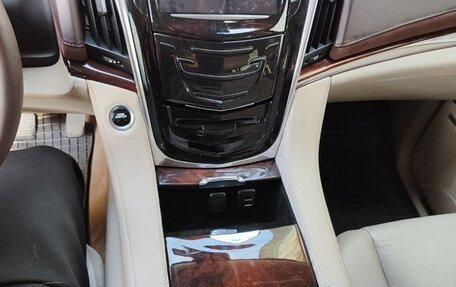 Cadillac Escalade IV, 2015 год, 2 900 000 рублей, 14 фотография