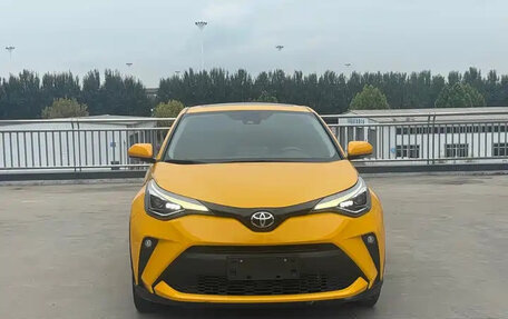 Toyota C-HR I рестайлинг, 2021 год, 1 665 000 рублей, 1 фотография