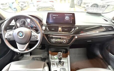 BMW 1 серия, 2022 год, 1 670 000 рублей, 6 фотография