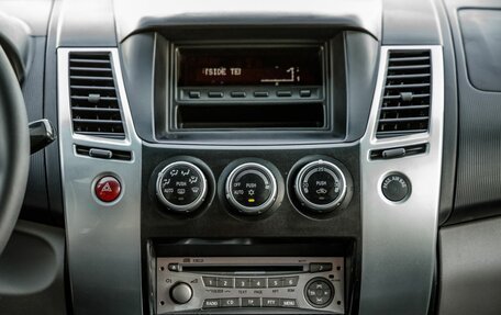 Mitsubishi Pajero Sport II рестайлинг, 2011 год, 1 888 000 рублей, 19 фотография