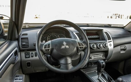 Mitsubishi Pajero Sport II рестайлинг, 2011 год, 1 888 000 рублей, 14 фотография