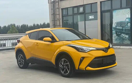 Toyota C-HR I рестайлинг, 2021 год, 1 665 000 рублей, 3 фотография