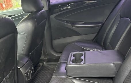 Hyundai Sonata VI, 2012 год, 739 000 рублей, 8 фотография