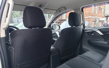 Mitsubishi Pajero Sport III рестайлинг, 2018 год, 3 200 000 рублей, 13 фотография