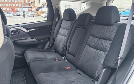 Mitsubishi Pajero Sport III рестайлинг, 2018 год, 3 200 000 рублей, 12 фотография