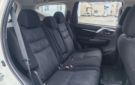 Mitsubishi Pajero Sport III рестайлинг, 2018 год, 3 200 000 рублей, 15 фотография