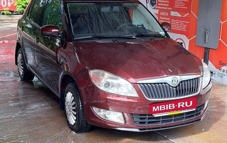Skoda Fabia II, 2011 год, 800 000 рублей, 5 фотография
