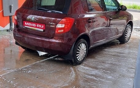 Skoda Fabia II, 2011 год, 800 000 рублей, 6 фотография