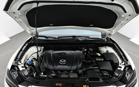 Mazda CX-4, 2023 год, 1 800 000 рублей, 16 фотография