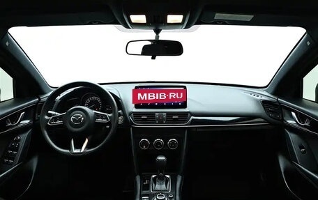 Mazda CX-4, 2023 год, 1 800 000 рублей, 10 фотография